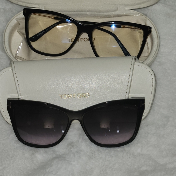 SOLD! TOM FORD TF5824 - Black Eyeglasses with Magnetic Clip-on Sunglasses - Picture 14 of 16